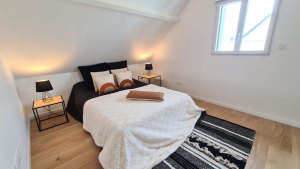 Au calme et non-loin du centre.