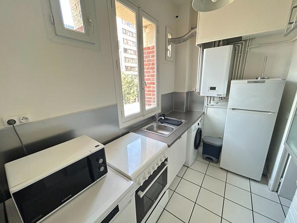 LOCATION 3 PIECES MEUBLÉ / 69m² / PARIS 11ème