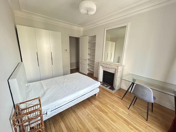 LOCATION 3 PIECES MEUBLÉ / 69m² / PARIS 11ème