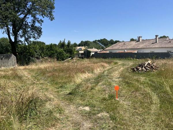 Terrain à vendre |  Le Poiré-sur-Vie |  550 m²