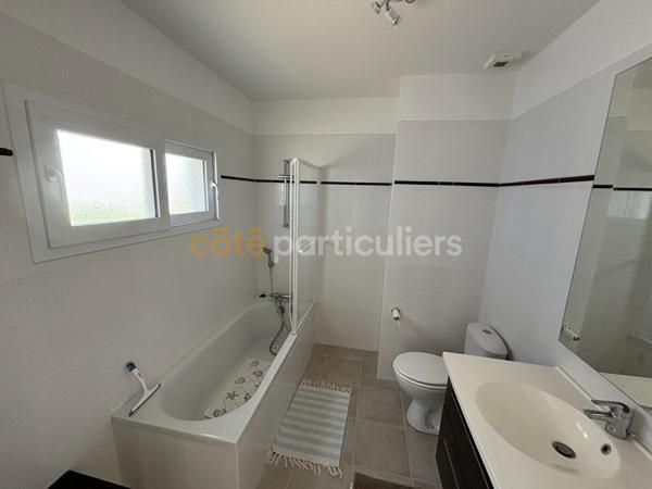 Vente
                Maison90,24 m² - 4 Pièces -
                    SOULAC SUR MER (33780)