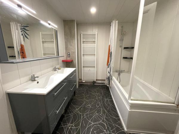 Maison avec garage et jardin quartier Ernest Ruben