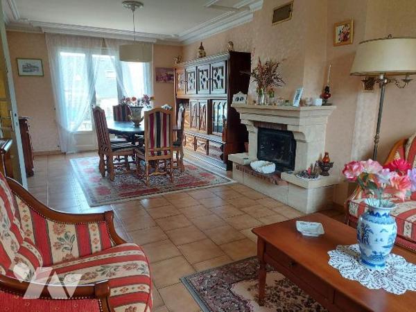 Dans  un environnement calme, sans vis-à-vis, à proximité immédiate de l'axe Rennes / Saint-Mal...