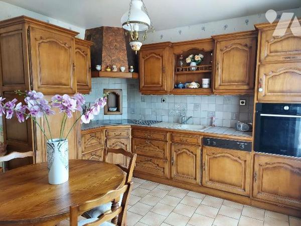 Dans  un environnement calme, sans vis-à-vis, à proximité immédiate de l'axe Rennes / Saint-Mal...