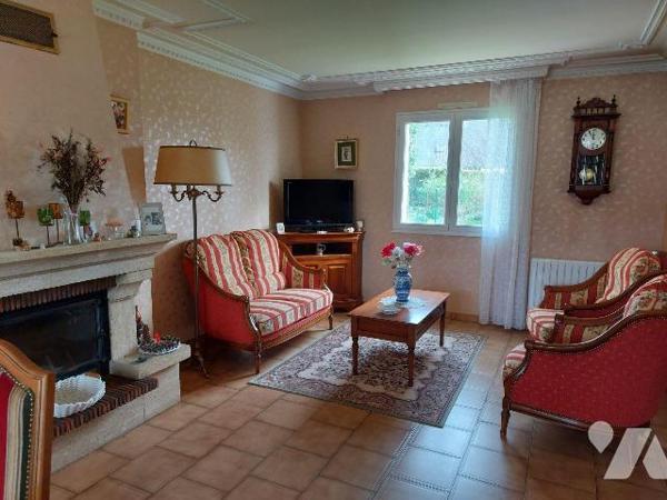 Dans  un environnement calme, sans vis-à-vis, à proximité immédiate de l'axe Rennes / Saint-Mal...