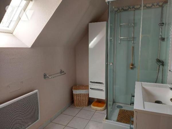 Dans  un environnement calme, sans vis-à-vis, à proximité immédiate de l'axe Rennes / Saint-Mal...