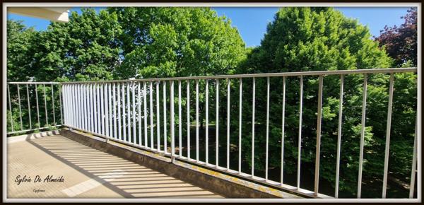 Appartement à vendre 5 pièces MACON CHARNAY (71) 100 m², 3ch, 2 SDB, balcon, calme