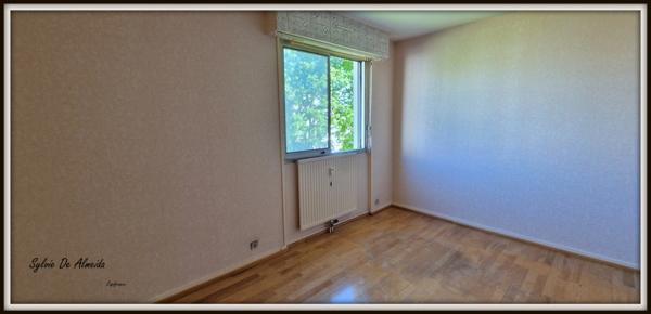 Appartement à vendre 5 pièces MACON CHARNAY (71) 100 m², 3ch, 2 SDB, balcon, calme