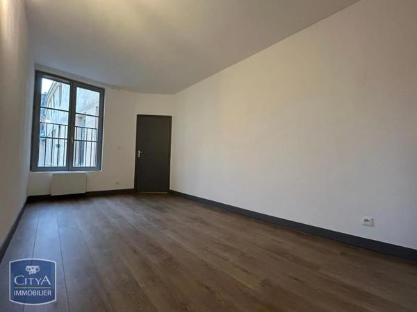 Appartement à louer 2 pièces 75m²