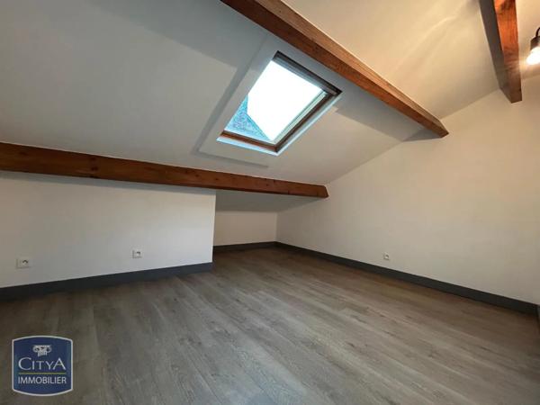 Appartement à louer 2 pièces 75m²