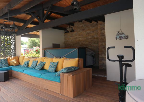 A PROXIMITE DE LA ROCHELLE, DANS UN ENVIRONNEMENT CALME, SUPERBE MAISON CONTEMPORAINE RECENTE DE STYLE RETHAIS La Rochelle (17000)