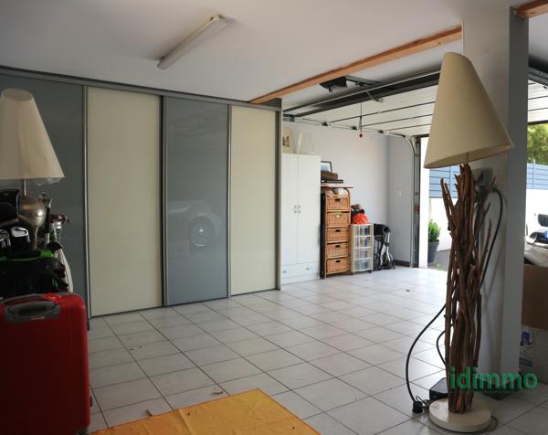 A PROXIMITE DE LA ROCHELLE, DANS UN ENVIRONNEMENT CALME, SUPERBE MAISON CONTEMPORAINE RECENTE DE STYLE RETHAIS La Rochelle (17000)
