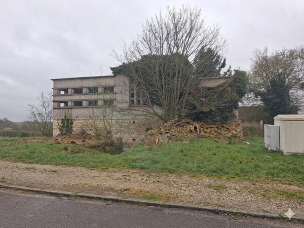 A VENDRE TERRAIN de 1 949,00 m² proche de BROGLIE (27)