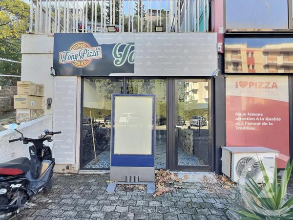 à vendre  28 m 2   ST RAPHAEL  - 83