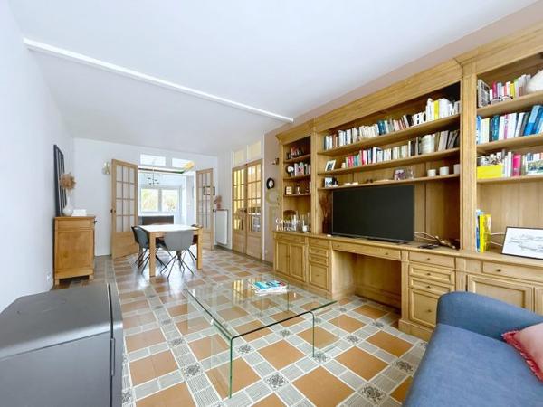 Maison mitoyenne 2 côtés Croix 107 m²