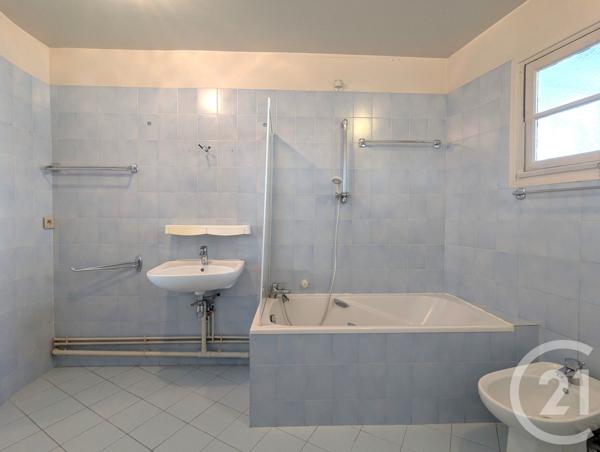 Appartement T5 à vendre  5 pièces - 117,49 m2 CHAMBERY - 73