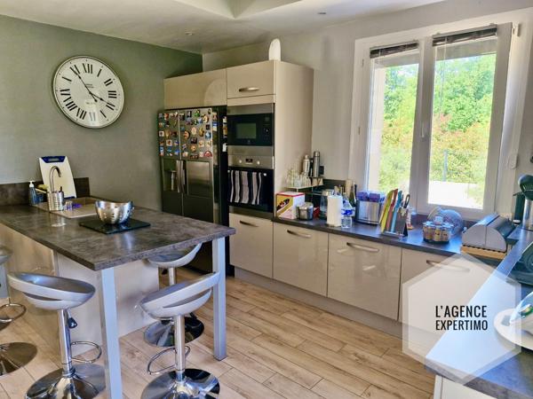 Jonquières (84150) Magnifique villa de plain pied avec piscine