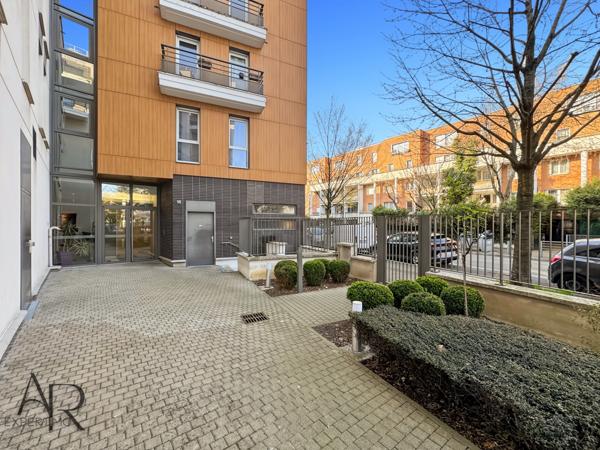 Bagnolet (93170) T2 / BALCON / PARKING