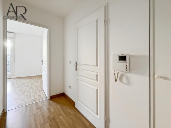 Bagnolet (93170) T2 / BALCON / PARKING