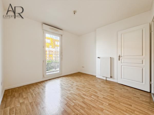 Bagnolet (93170) T2 / BALCON / PARKING