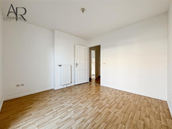 Bagnolet (93170) T2 / BALCON / PARKING