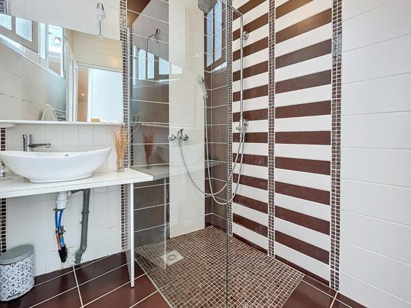 Appartement 4 pièces - 124 m² Exclusivité efficity