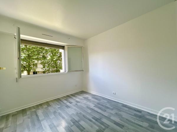 Appartement F4 à vendre  4 pièces - 88 m2 LE BOURGET - 93