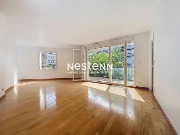 ISSY LES MOULINEAUX - FORT D'ISSY - Vente appartement 4 pièces de 92,30 m² avec un balcon de 10,90 m²