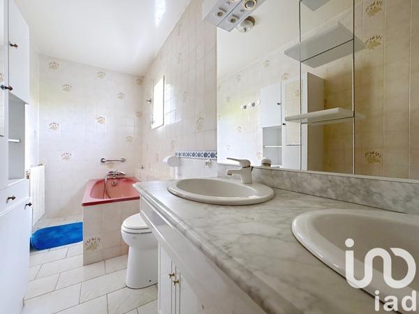 Maison à vendre 6 pièces 144 m² Saint-Amant-de-Boixe