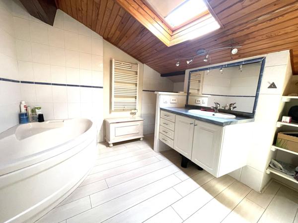 Maison 5 pièces - 145 m² Exclusivité efficity