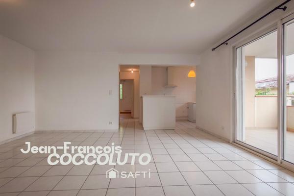 T3 état impeccable avec balcon et parking sécurisé