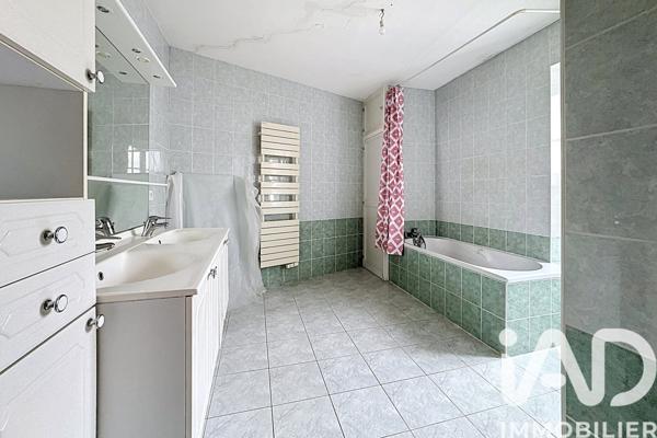 Maison à vendre 5 pièces 126 m² Courçon