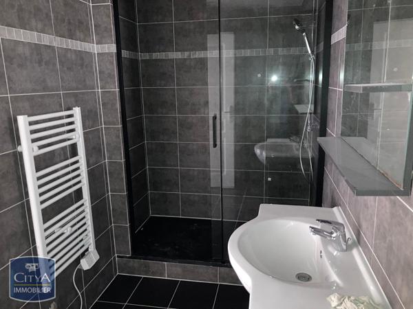 Appartement à louer 2 pièces 49.82m² Corbeil-Essonnes (91100)