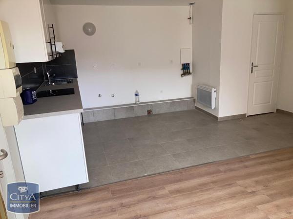 Appartement à louer 2 pièces 49.82m² Corbeil-Essonnes (91100)