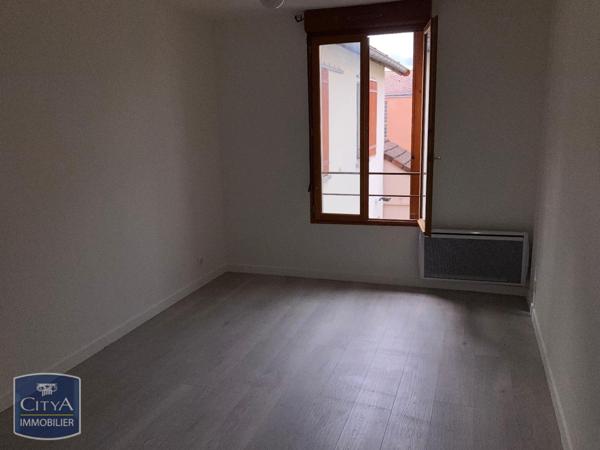 Appartement à louer 2 pièces 49.82m² Corbeil-Essonnes (91100)