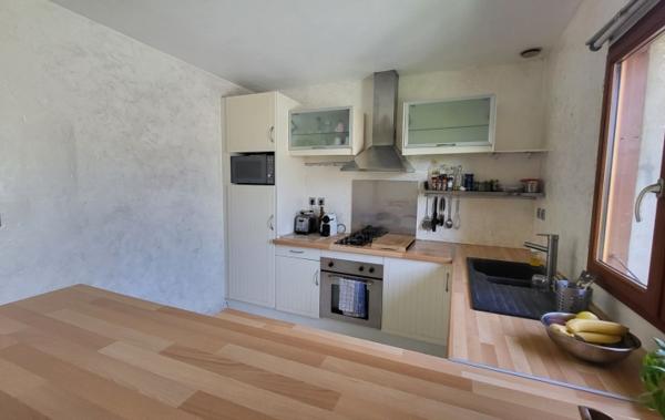 Vente Maison Avec jardin arboré à rafraîchir Lissieu   