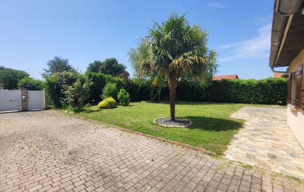 Vente Maison Avec jardin arboré à rafraîchir Lissieu   