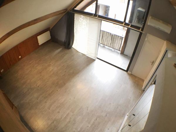 APPARTEMENT A LOUER T5 - BLOIS - 3 CHBS, CLIM. RÉVERSIBLE, CAVE PRIVÉE, COUR COMMUNE