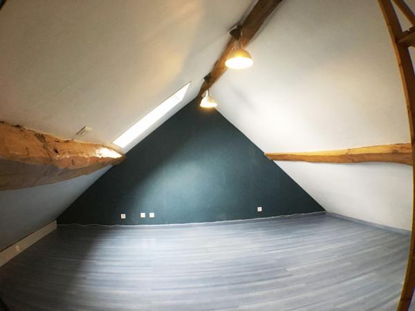 APPARTEMENT A LOUER T5 - BLOIS - 3 CHBS, CLIM. RÉVERSIBLE, CAVE PRIVÉE, COUR COMMUNE