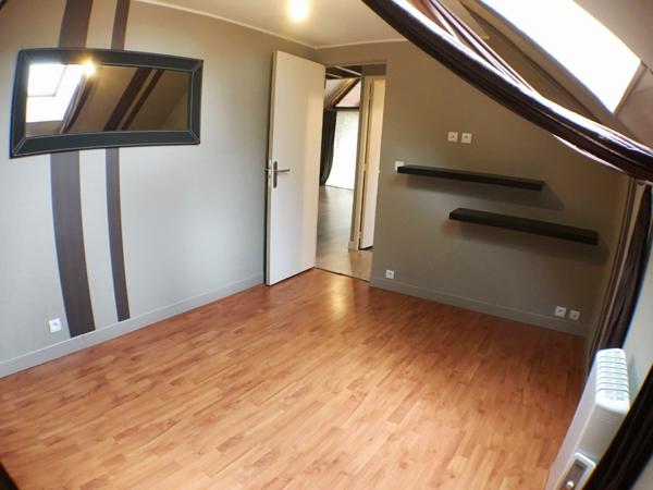 APPARTEMENT A LOUER T5 - BLOIS - 3 CHBS, CLIM. RÉVERSIBLE, CAVE PRIVÉE, COUR COMMUNE