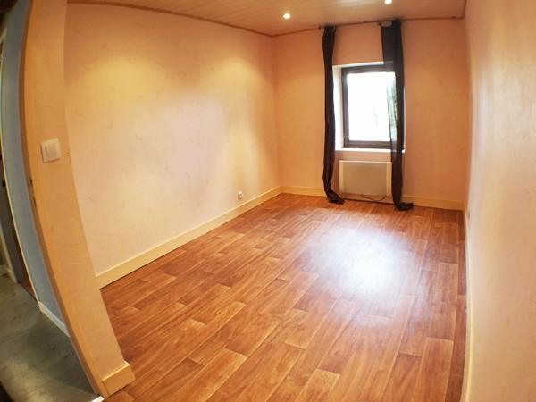 APPARTEMENT A LOUER T5 - BLOIS - 3 CHBS, CLIM. RÉVERSIBLE, CAVE PRIVÉE, COUR COMMUNE
