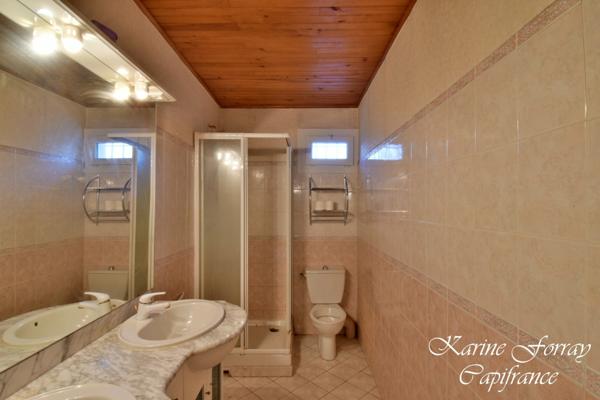 Maison à vendre 6 pièces avec jardin et garage BEZIERS (34)