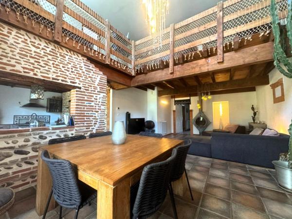 Maison à LAVERNOSE-LACASSE, 31410 - 7 pièces 241m²