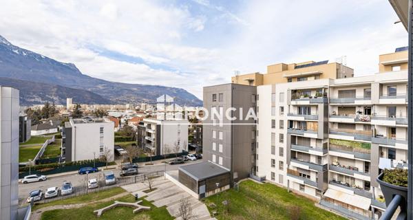 À vendre Appartement 3 pièces 64 m² - ÉChirolles 38130