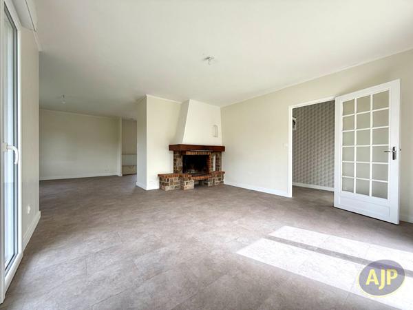 Vente maison Brains : 358 870 € - AJP Immobilier Sainte-Pazanne