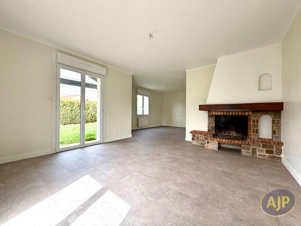 Vente maison Brains : 358 870 € - AJP Immobilier Sainte-Pazanne