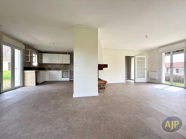 Vente maison Brains : 358 870 € - AJP Immobilier Sainte-Pazanne