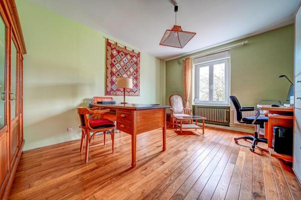 Maison de maître 5 chambres 150 m2 terrain 1936m2