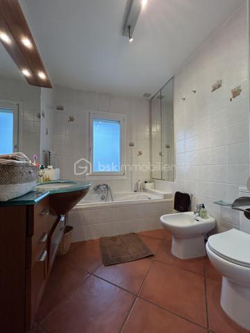 Maison traditionnelle de 165,42 m²