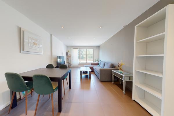 Appartement 3 pièces avec terrasse sans vis-à-vis – proche T2 et centr